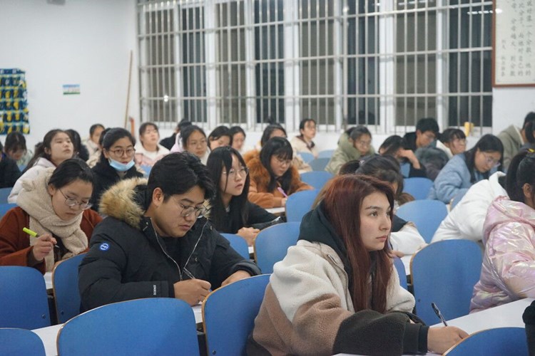 2138CC太阳集团顺利举行新生团章考试2.jpg